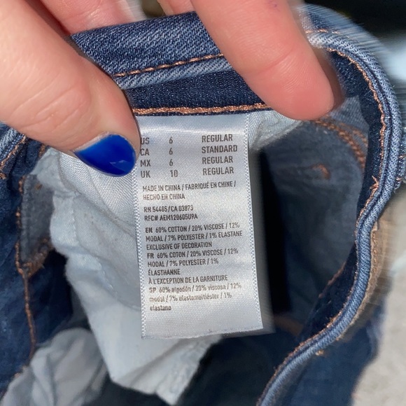 Ripped Jeggings - Picture 6 of 6